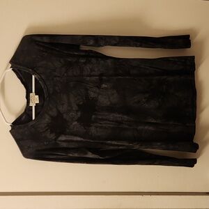 Ariat Long Sleeve shirt size M.